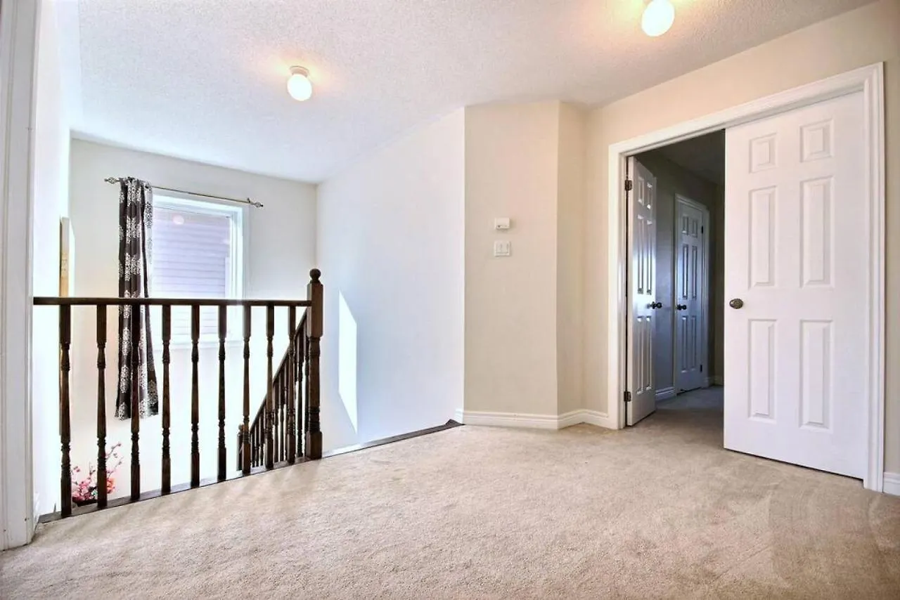 Сasa de vacaciones Luxury Home Mins From Waterfall Next To Transit Niagara Falls Canadá