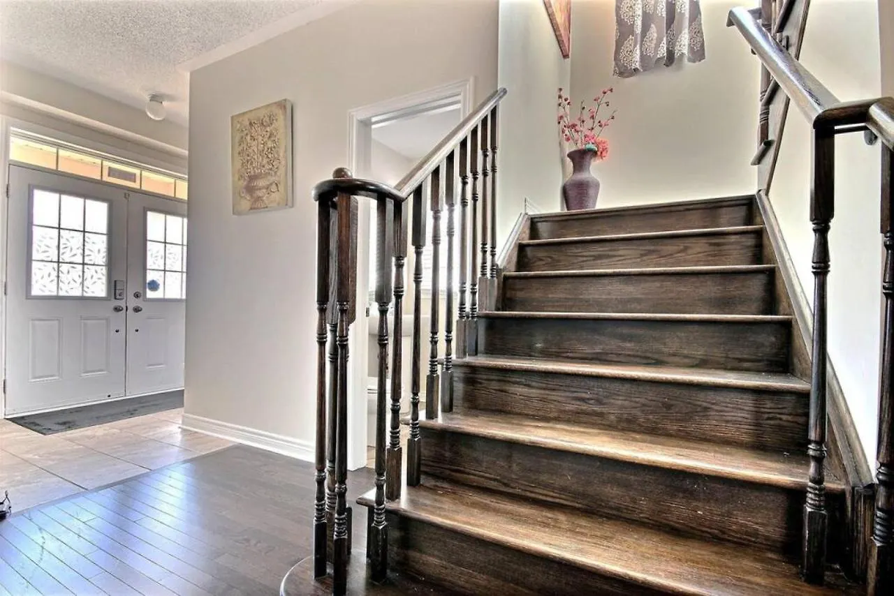Luxury Home Mins From Waterfall Next To Transit Niagara Falls