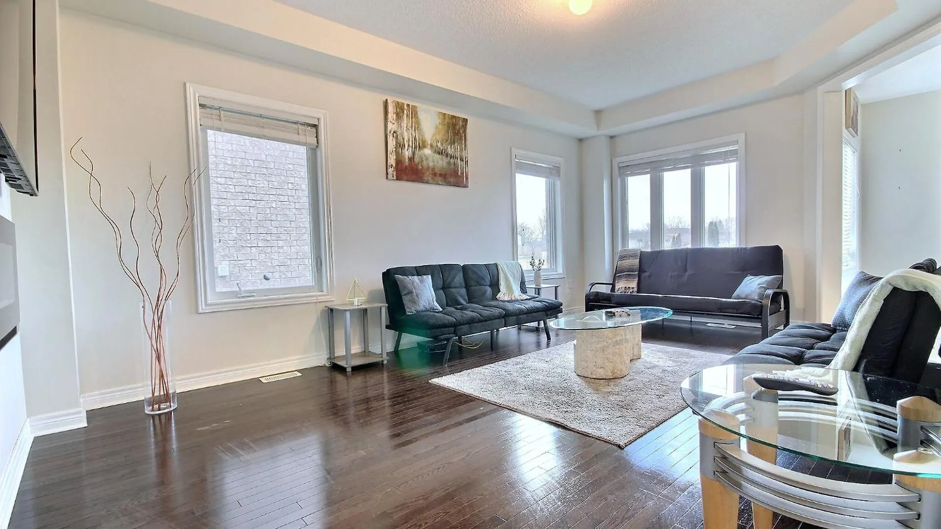 Luxury Home Mins From Waterfall Next To Transit Niagara Falls
